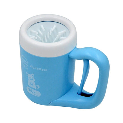 Outdoor silicone pet paw cleaner in blue for washing dogs’ and cats’ paws